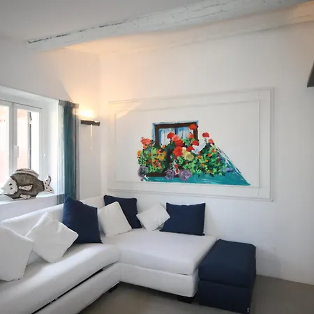 Portofino's Cozy Terrace شقة *