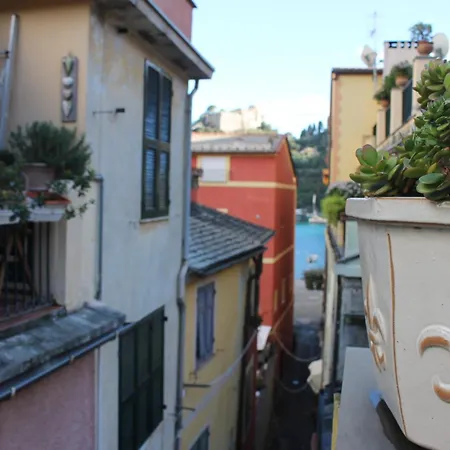 Portofino's Cozy Terrace بورتوفينو