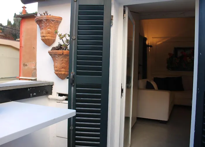 Portofino's Cozy Terrace بورتوفينو