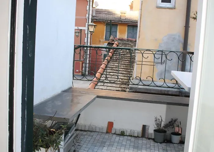 Portofino's Cozy Terrace بورتوفينو