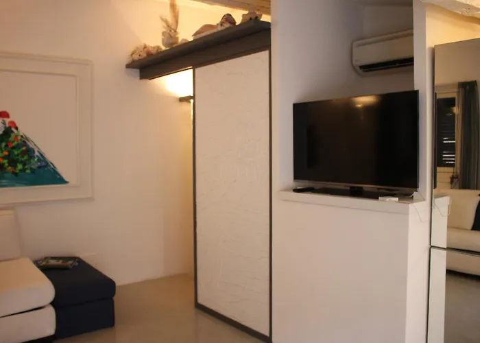 Portofino's Cozy Terrace شقة بورتوفينو